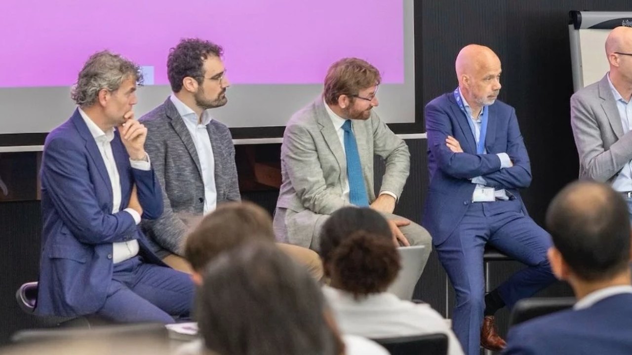 Alban Bastiaan on the panel